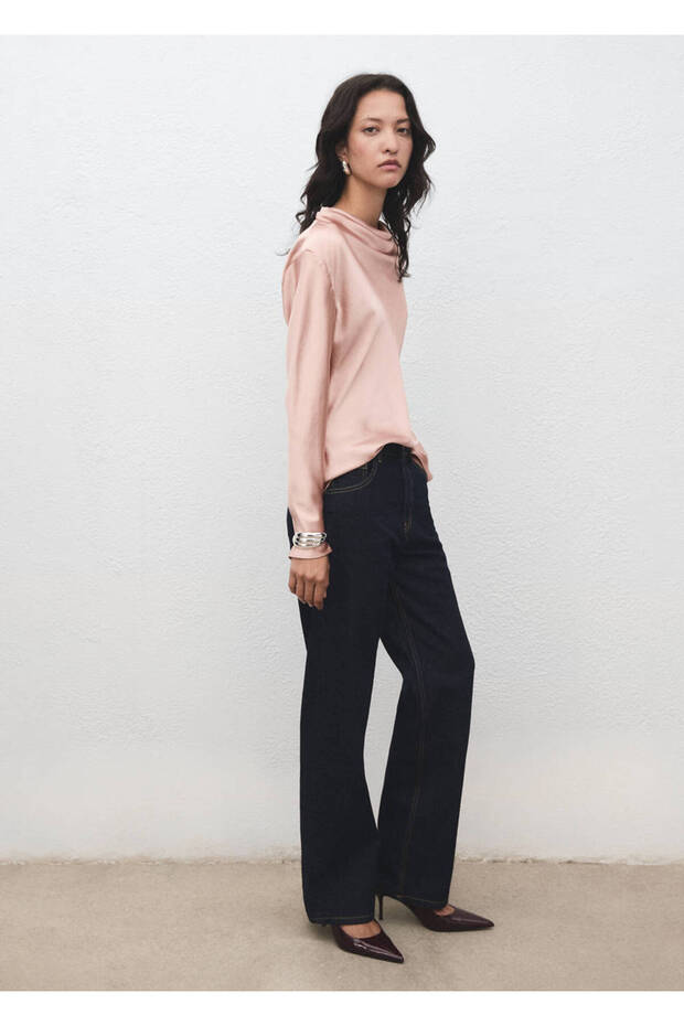 Satinbluse mit drapiertem Kragen - 2