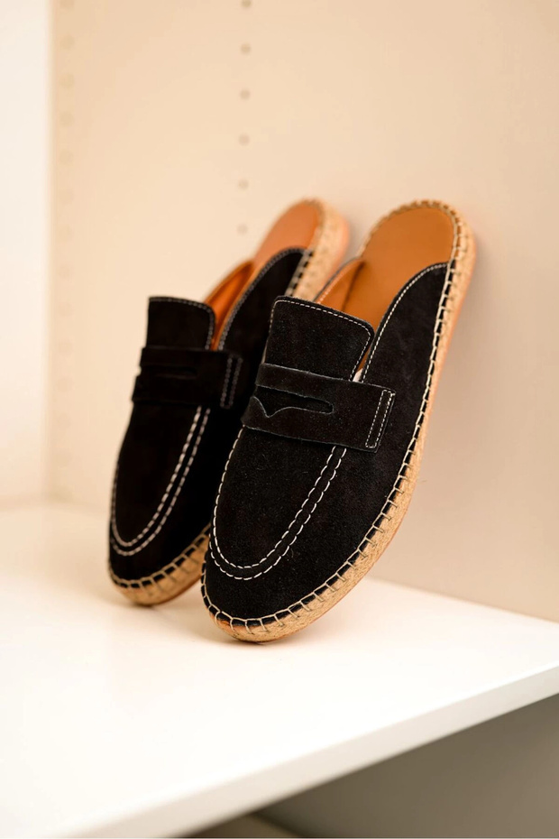 Bloom Genuine Leather Black Rubber Sole Slippers