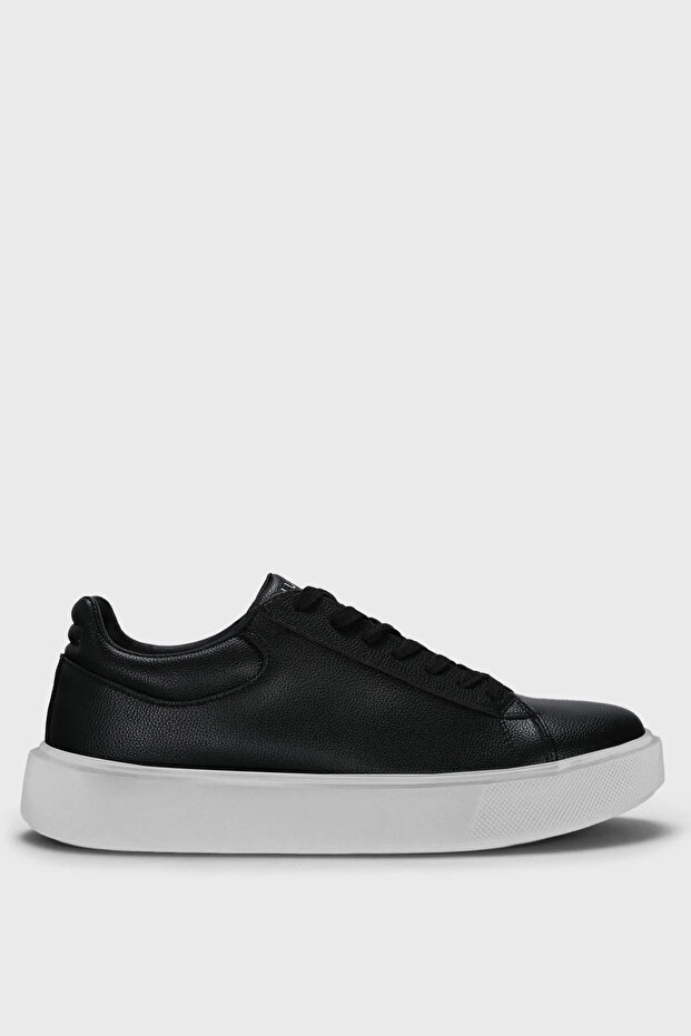 Men's Black and White Genuine Leather Sneaker – Timeless Elegance and Premium Comfort