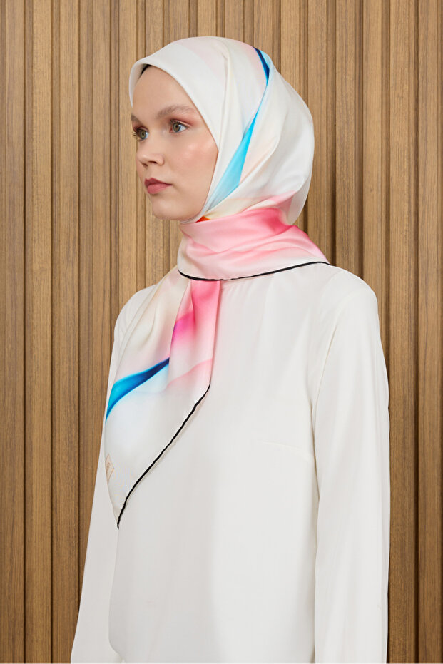 Off-White 90X90 Silk Crepe Satin Scarf