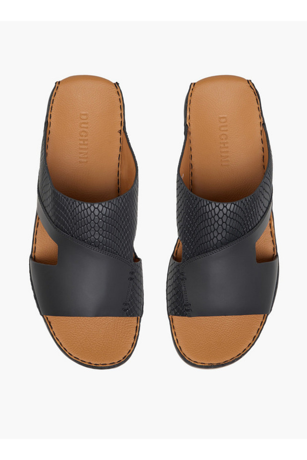 Men Textured Leather Arabic Sandals