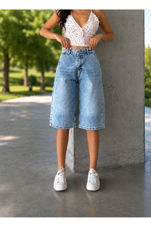 Women's High Waist Faded Effect Vintage Loose Cut Wide Leg Baggy Denim Bermuda Shorts