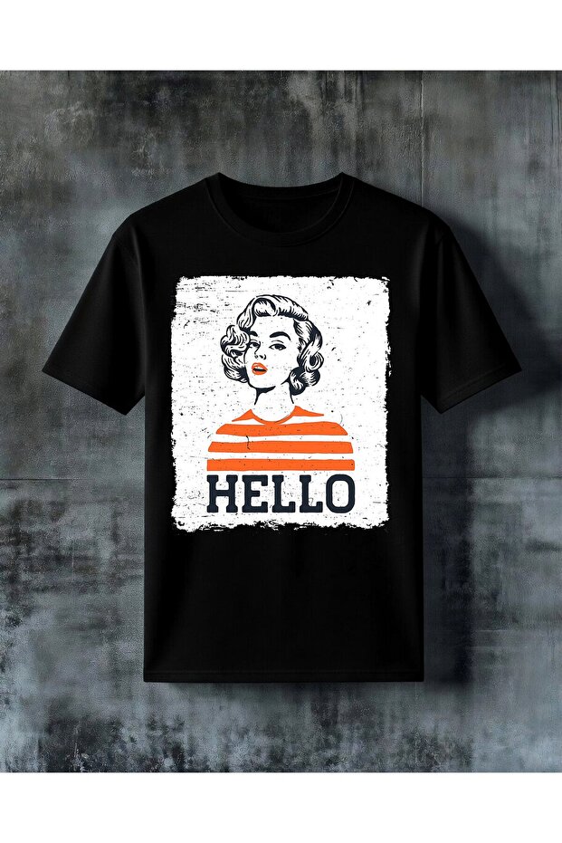 تي شيرت نسائي كبير الحجم مطبوع عليه عبارة hello retro