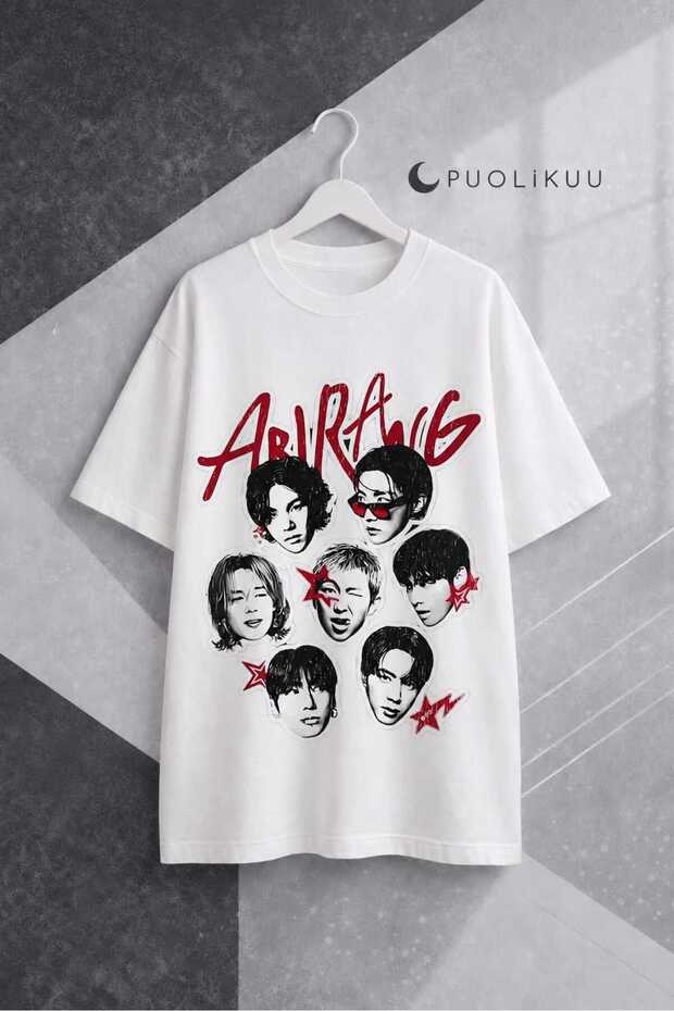 تي شيرت مطبوع كبير الحجم من Arirang World Tour