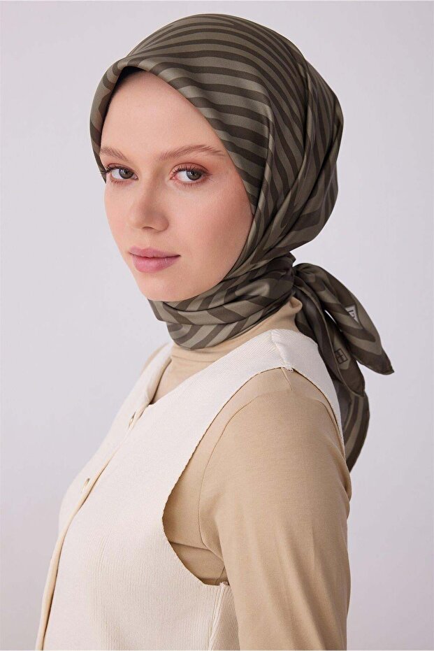 وشاح تيفيل الحريري 4325D E26YA4325D01-85