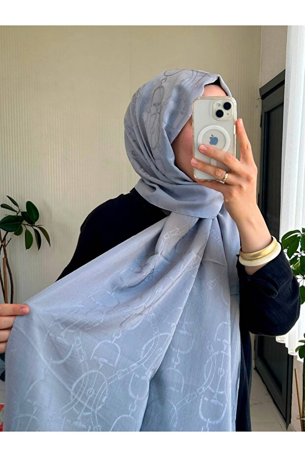 وشاح نورا الماسي ماريا شال فضي