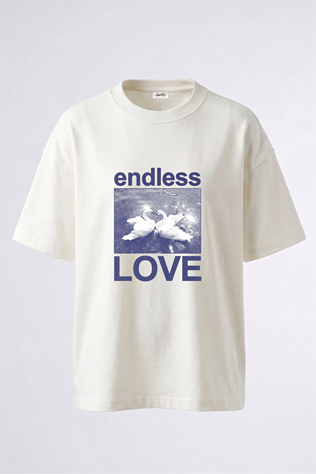 تي شيرت قطني أبيض كبير الحجم بتصميم Endless Love مطبوع على الظهر
