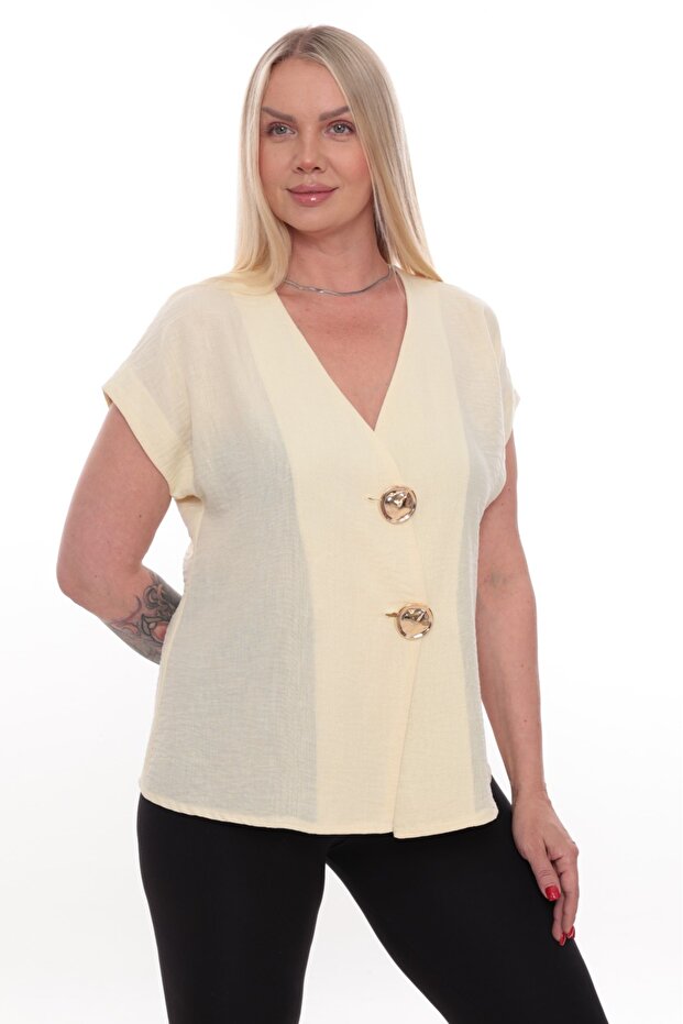 V-Neck Buttoned Detailed Vest - 3