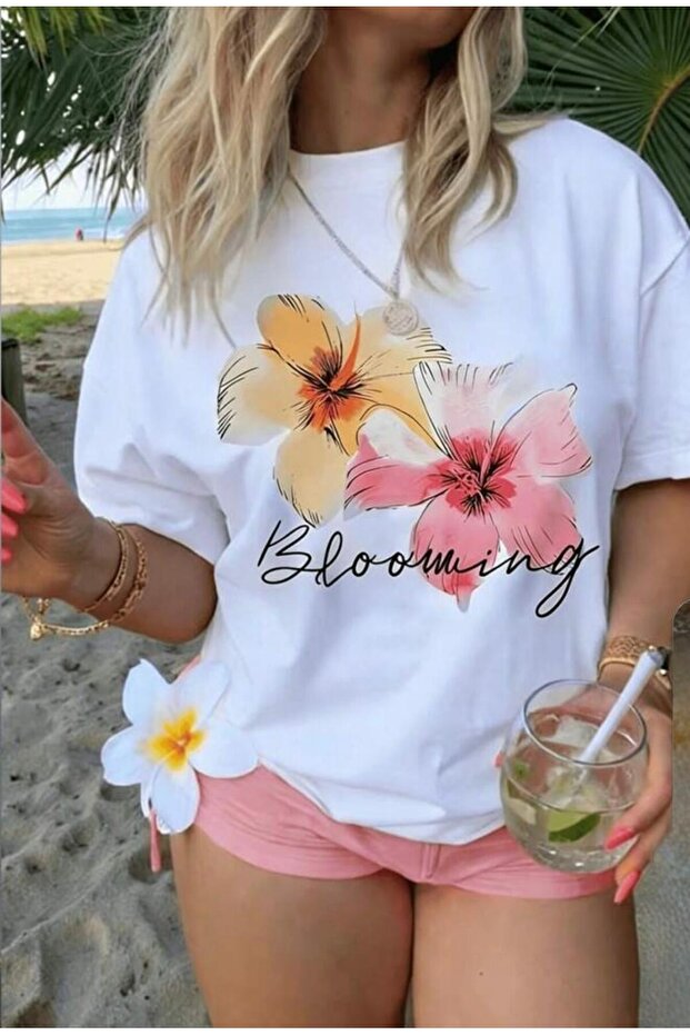 Blooming Flower Printed Short Sleeve Women's White Tshirt
