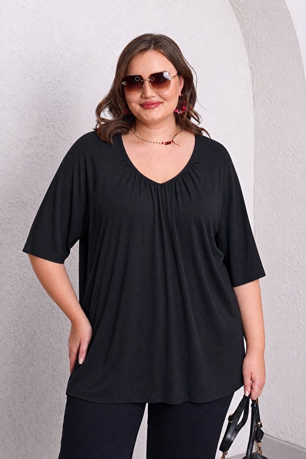 V-Neck Drawn-Fitted Basic T-Shirt