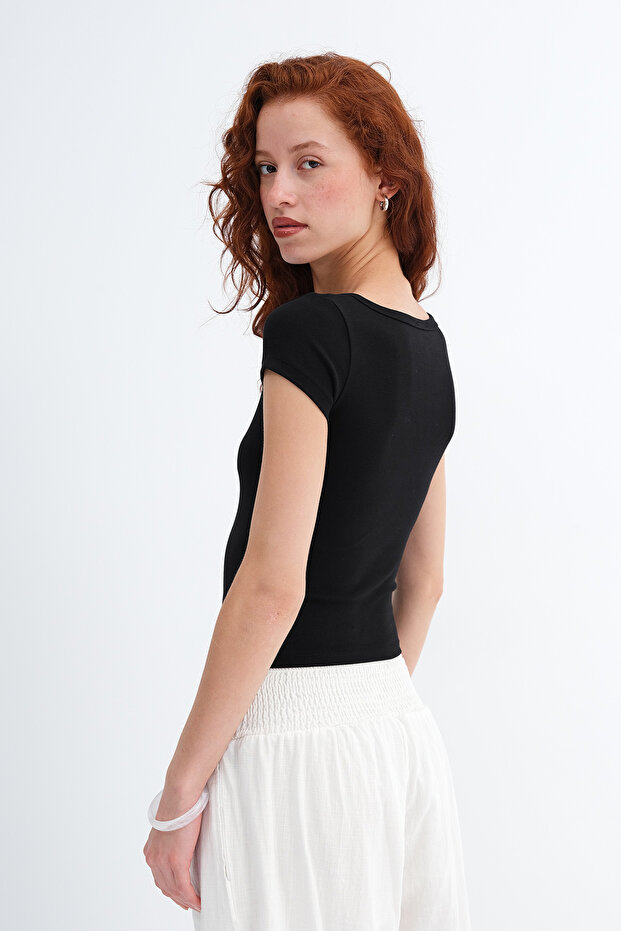 Buttoned Basic T-Shirt P0456 - 6