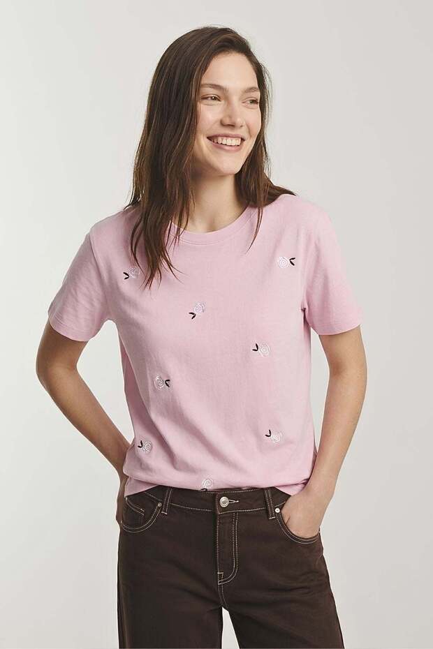 Rose Embroidered T-Shirt Pink