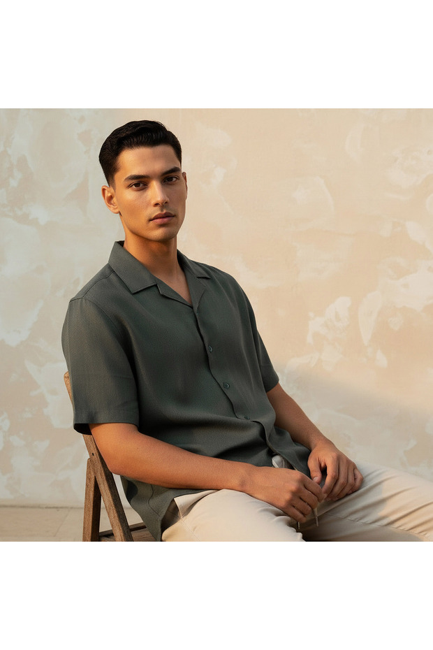 Men Regular Fit Camp Collar Short Sleeve Linen Blend Shirt