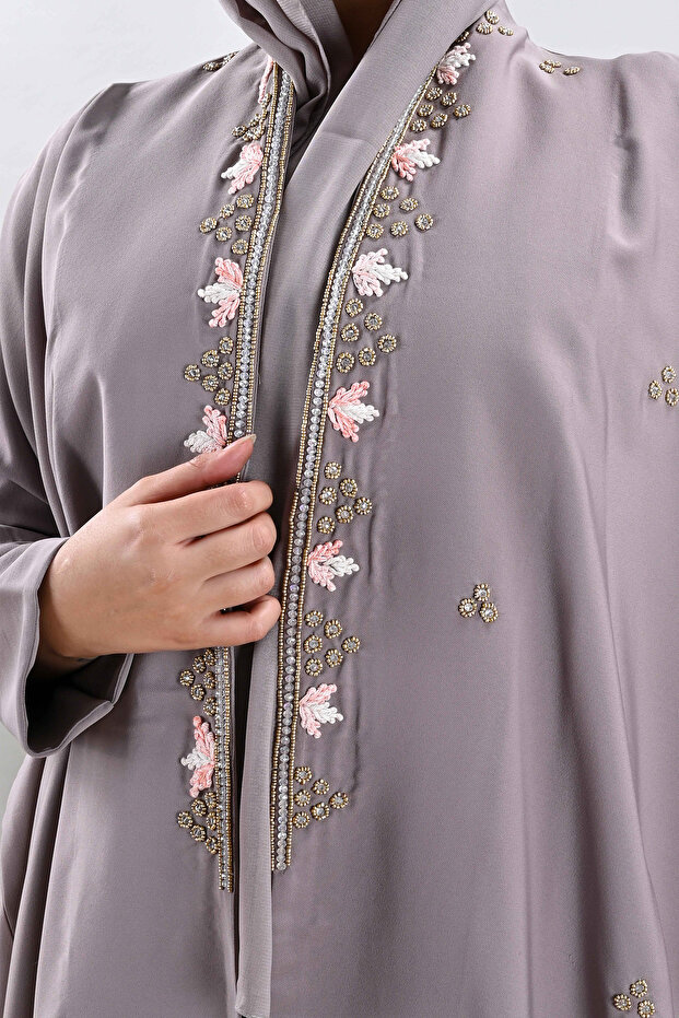 عباية مشلح بتطريز يدوي