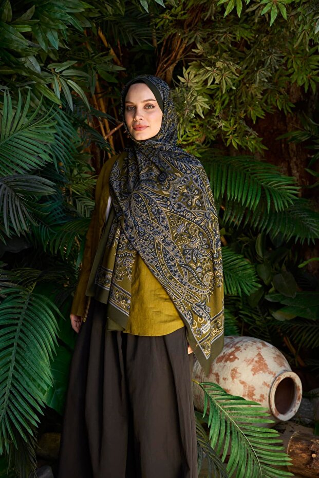 Petra Dolgun Ethnic Pattern Shawl - Black Tan Pattern 2