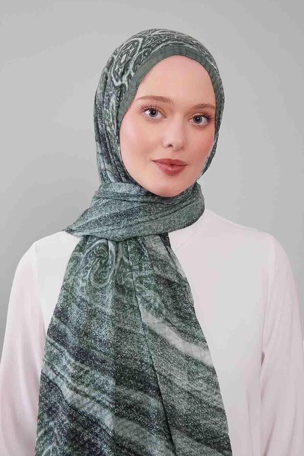 شال قطني مخلوط باللون الأخضر