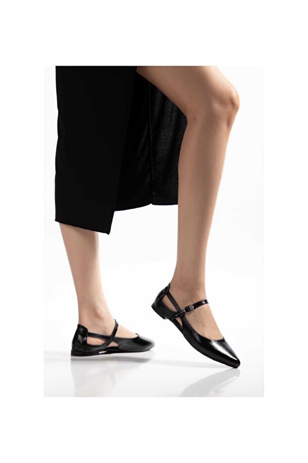 Open ballet flats