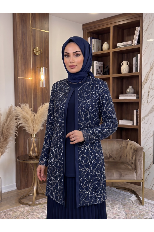 طقم سترة نسائية أنيقة مطرزة بنقوش من الموسم الجديد