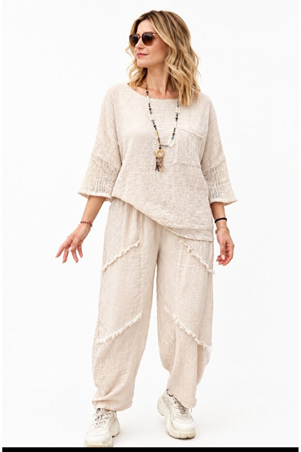 Linen Mesh Pocket Blouse and Linen Tassel Trousers Combination. the Blouse Fits Standard Sizes 38-46.