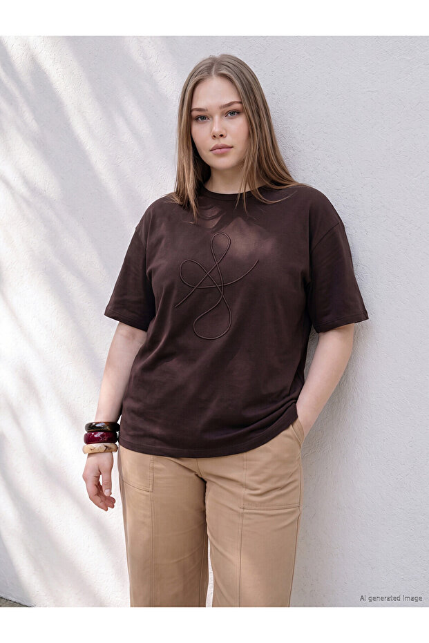 Original Large Size Embroidered 100% Cotton Women's T-Shirt