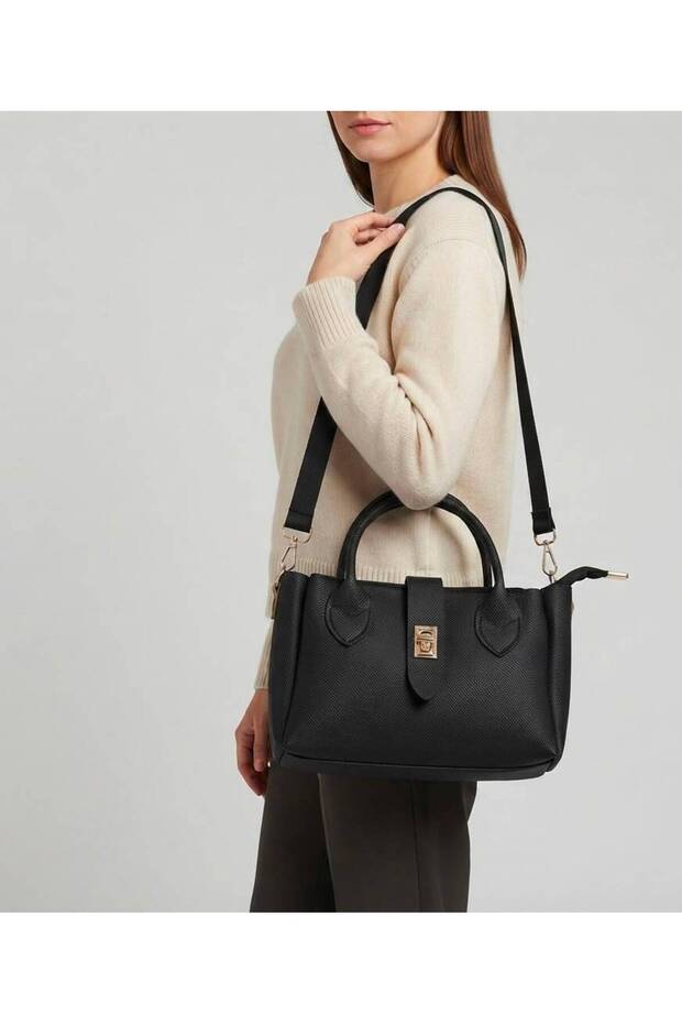 Women's Shoulder Bag Black Handbag Adjustable Strap Stylish Daily Bag Cn12
