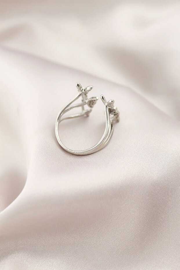 Silver Color Metal Butterfly Model Women's Ring