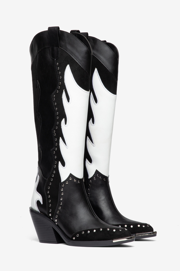 Black and White Matte Leather Embroidered Trok Detail Western Cowboy Boots