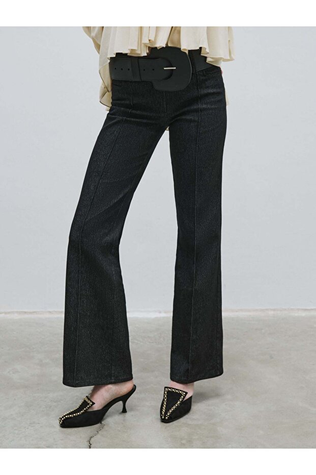 Belted Dark Color Jeans