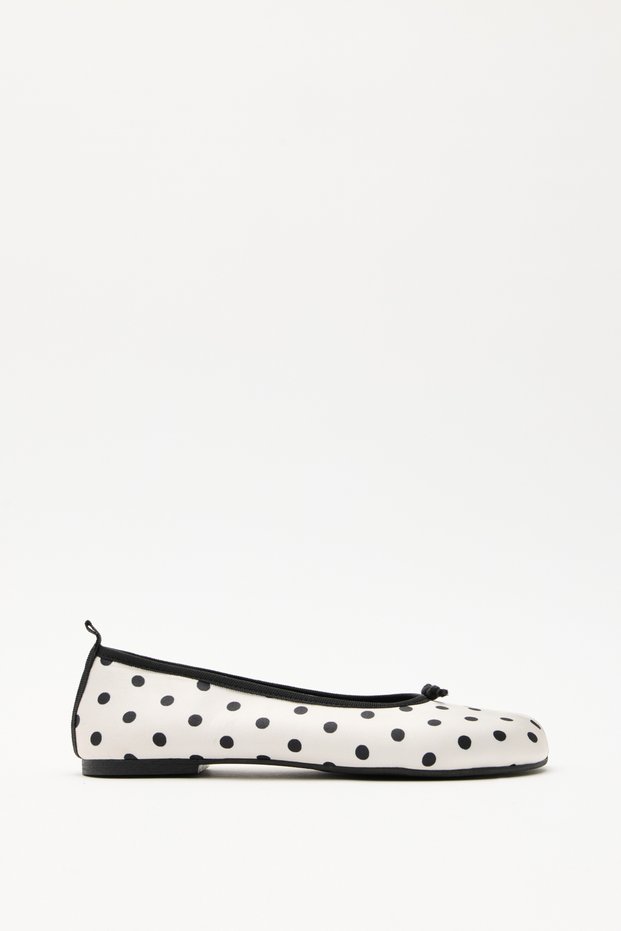 Babet 2516 - Off-White Polka Dot Women's Babet with Knot Detail on the Toe
