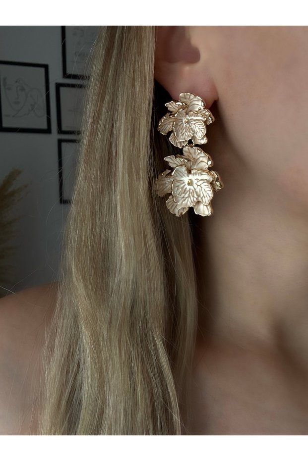Gold Metal Dangling Flower Earrings