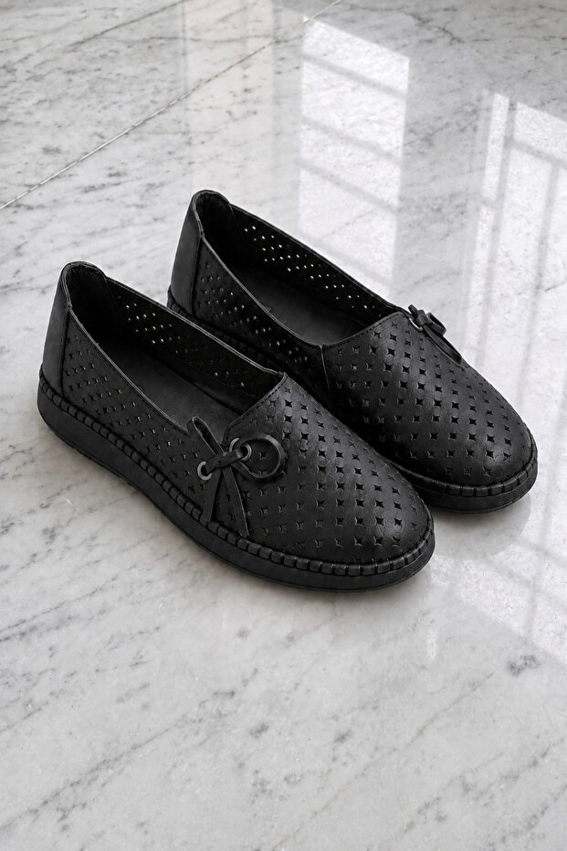 Women's Genuine Leather Perforated Casual Shoes