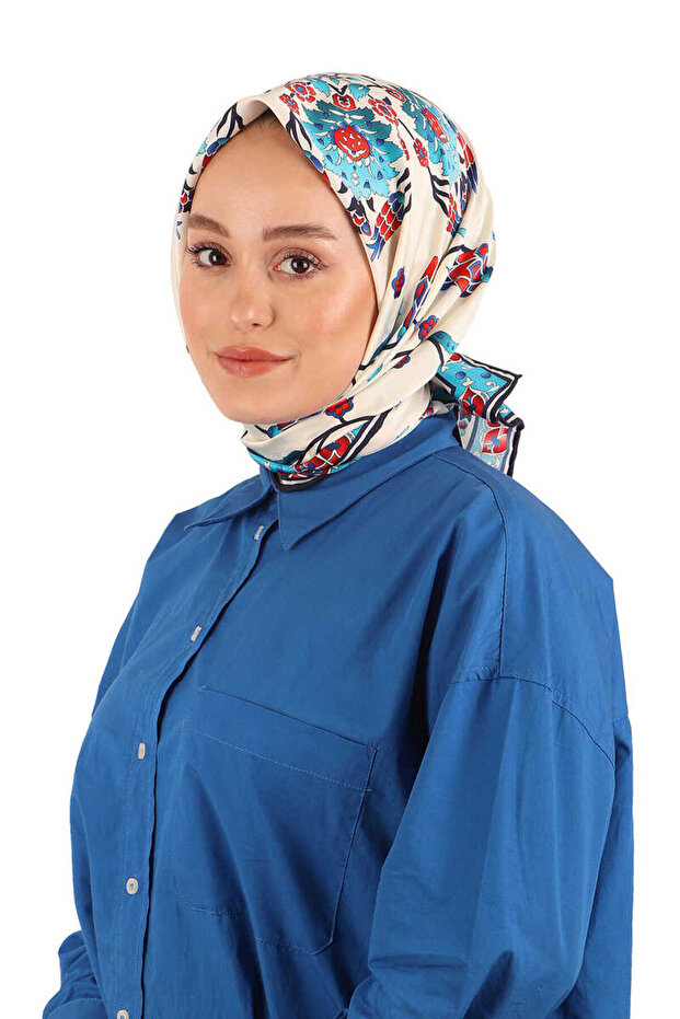 وشاح حريري بنمط التوليب باللون الأزرق الداكن - 2