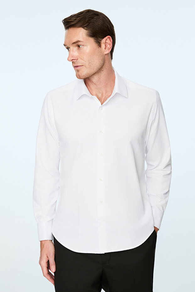 قميص رجالي أبيض ذو ياقة صلبة من White Trend Dynamic Fit