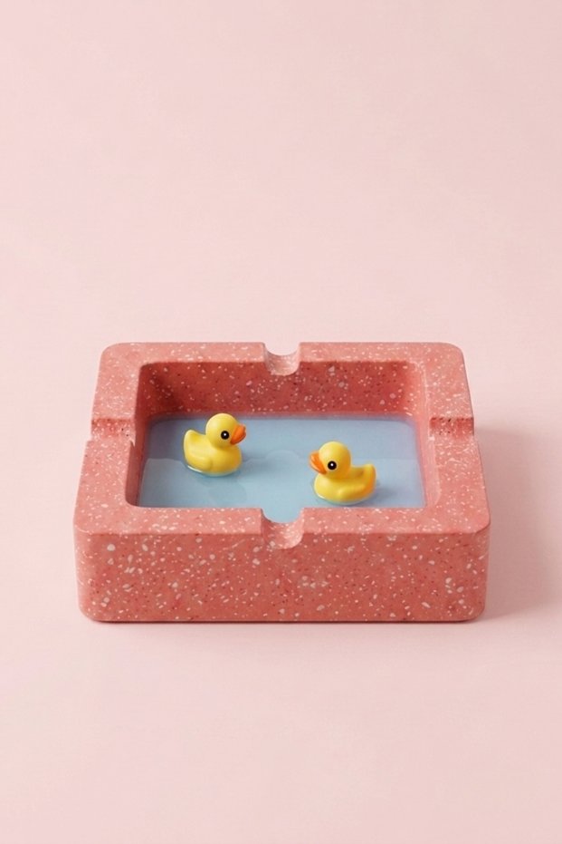 Special Design Floating Duck Plaster Ashtray - Double Layer Varnished Heat Resistant Decorative Ashtray