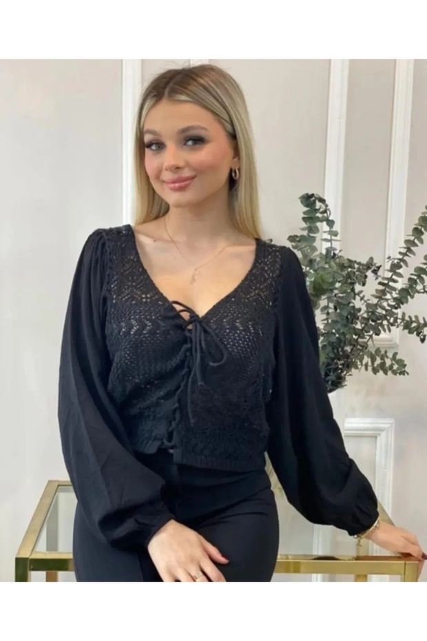 بلوزة نسائية