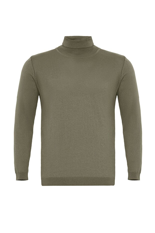 Basic Turtleneck Sweater