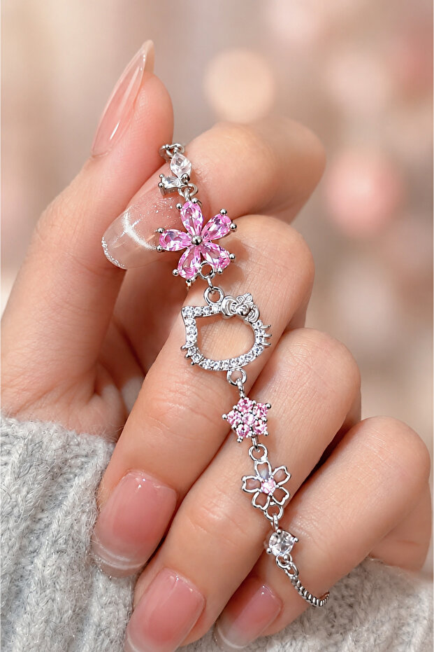 Hello Kitty Enamel Flower Detailed Cube Model Chain Bracelet