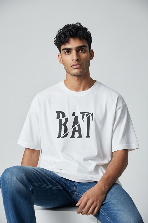 تيشيرت BAT بطباعة أمامية وخلفية