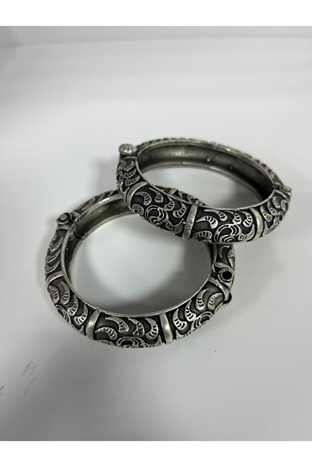 Traditional Oxidized Chitai Kada Bangle