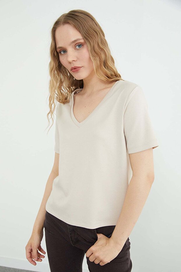 Basic V-Neck Modal T-Shirt - 4