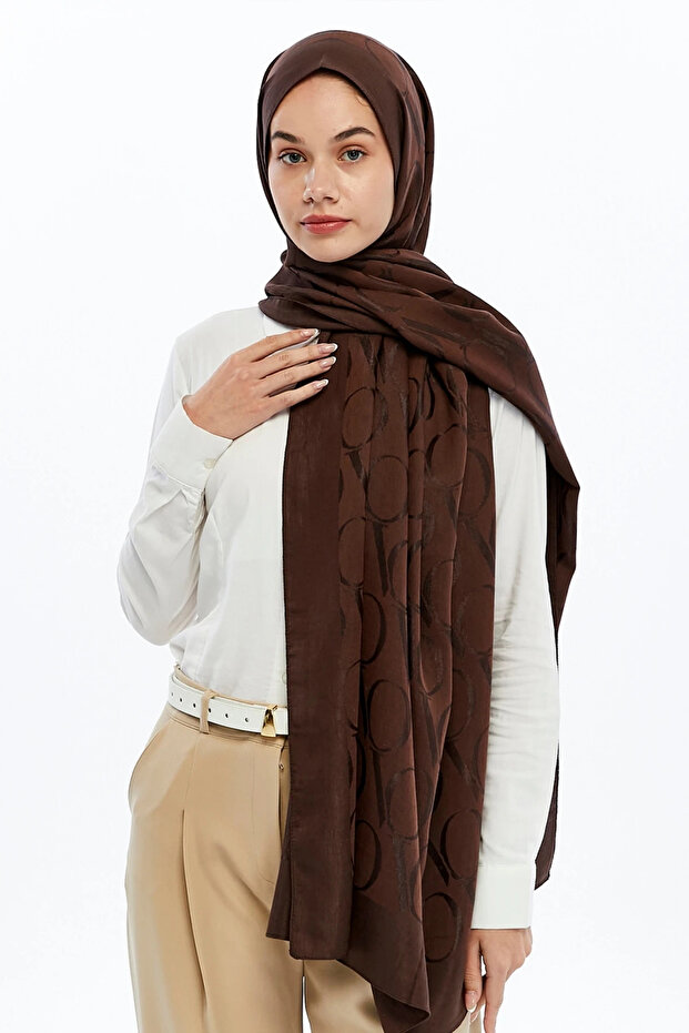 شال بنمط مزخرف من سلسلة علاية