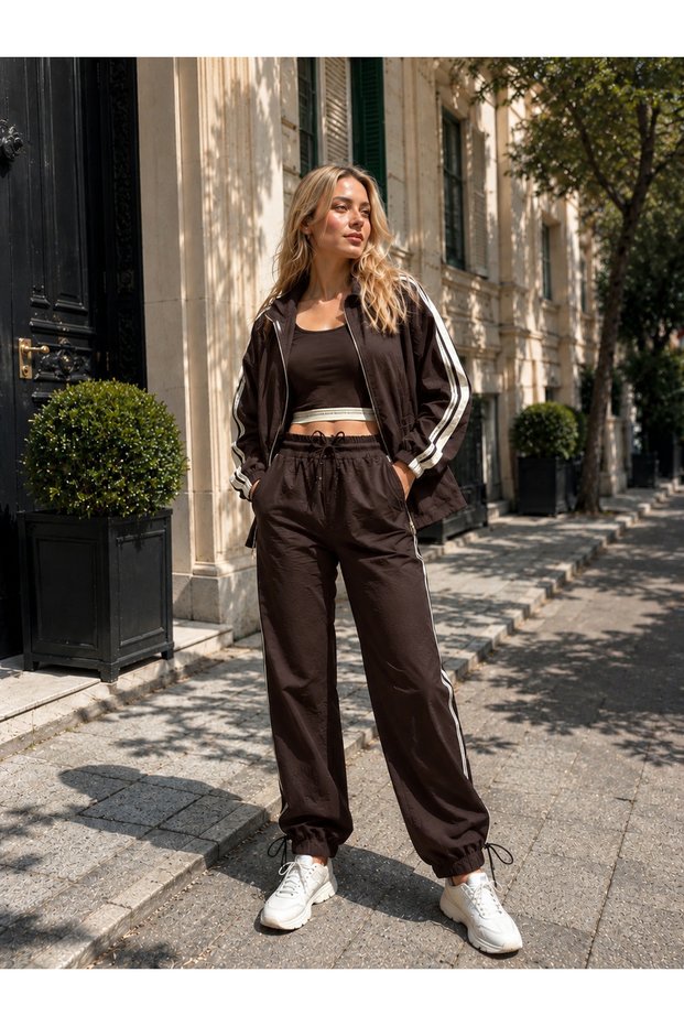 Women's Dark Brown Sports Set - Striped Detailed Crop Top, Oversized Jacket, and Elastic Lace-Up Pants - 2322