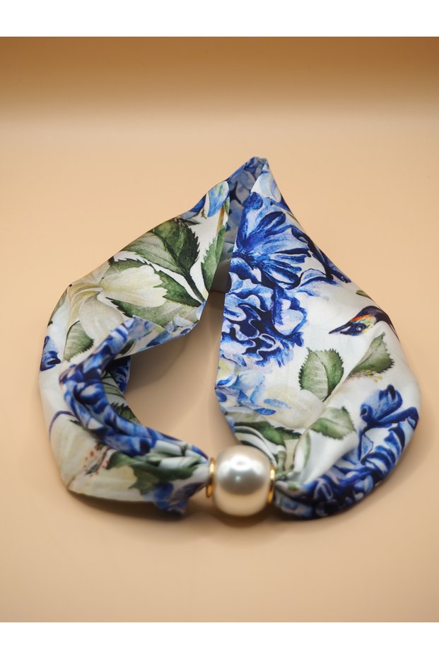 Women's Satin Textured Magnetic Pearl Scarf Necklace