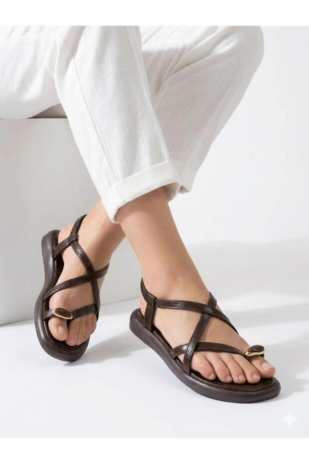 Women's Brown Gold Ring Detailed Soft Sole Casual Flip-Flop Sandals