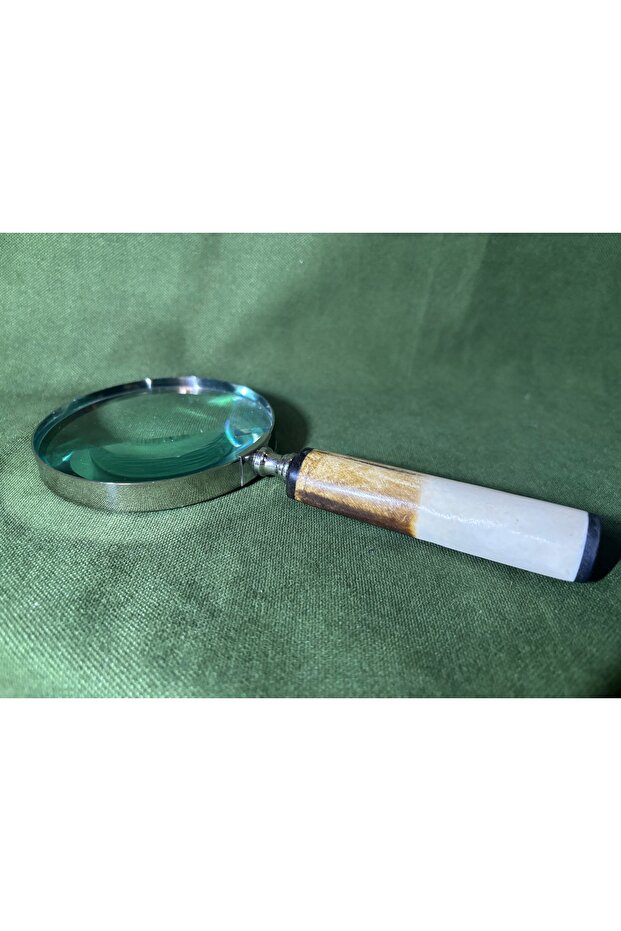 European Magnifying Glass with Horn Handle 10 cm in Diameter and 22 cm in Length