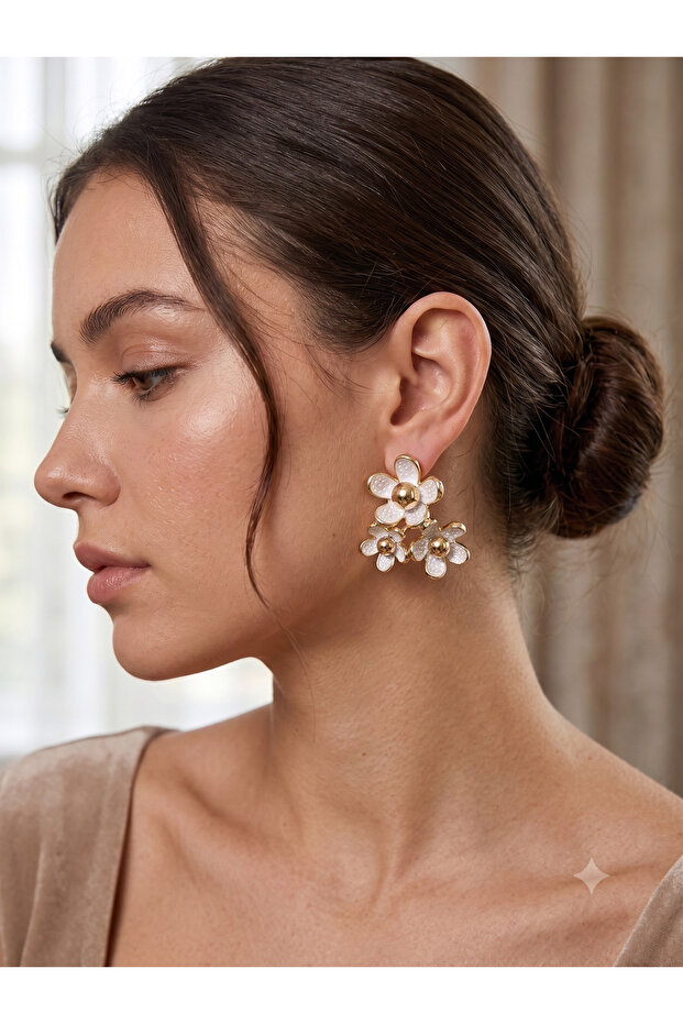 White triple flower figured earrings - 26vipk46