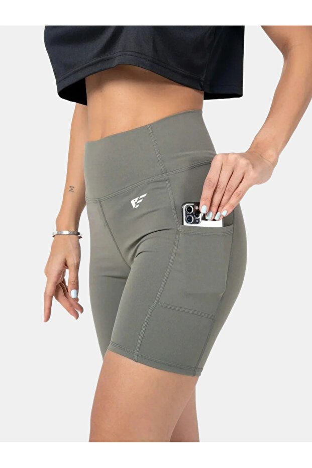 Evolve 2.0 Shorts - Green