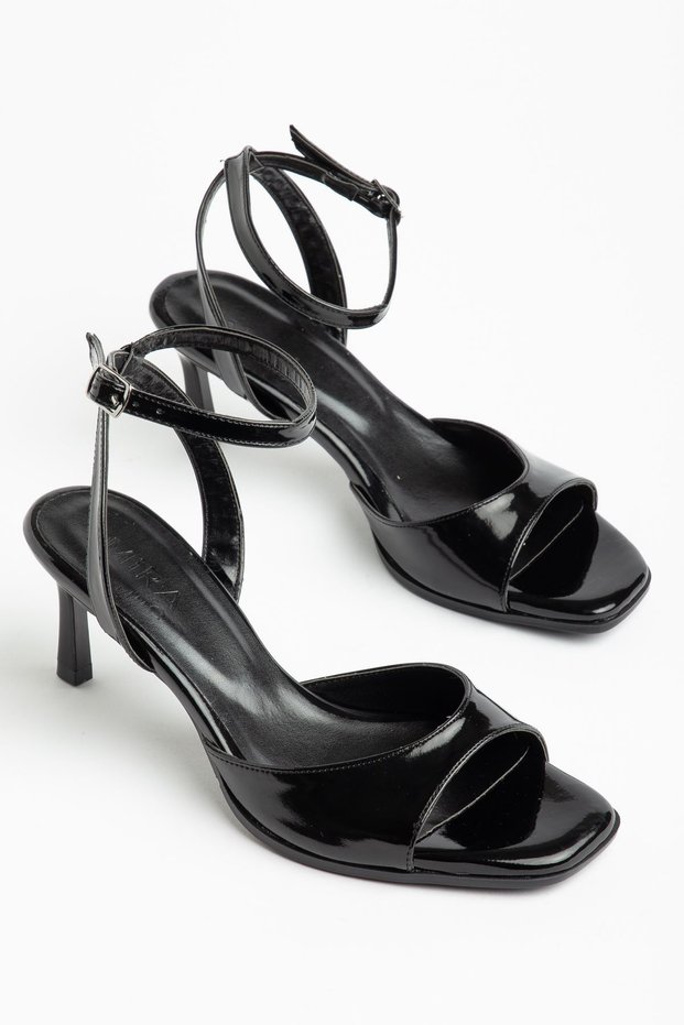 Luumi Cross-Strapped Black Patent Leather Single-Strapped Women's Shoes