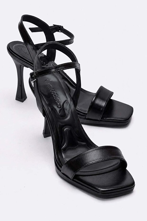 Women's Single Strap Heeled Sandals; Black Metallic