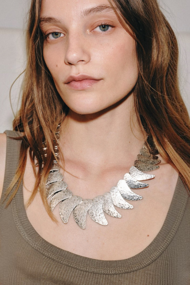 Metal Drop Plate Necklace